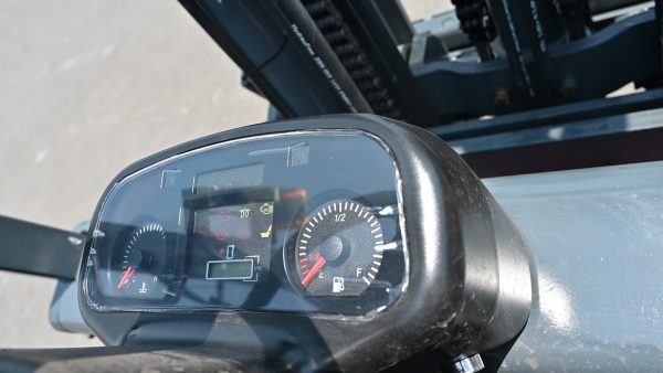 Digital Dashboard Monitoring on HAILIN 2.5 Ton Forklift